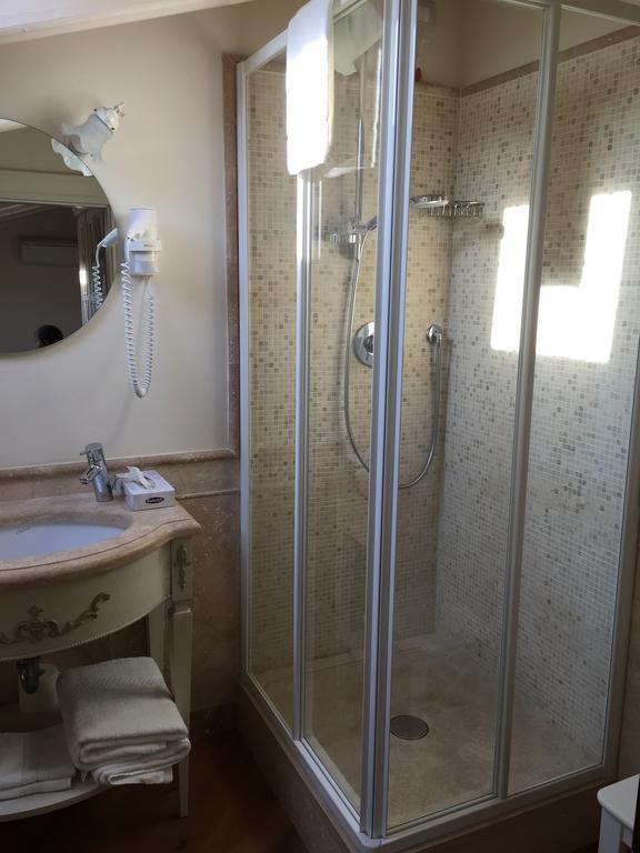 Garda Residence San Vigilio Golf Pozzolengo Szoba fotó